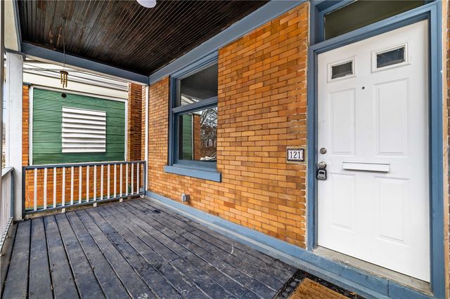 121 Hawkins, Perry Hilltop, PA 15214