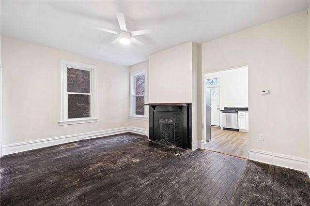 121 Hawkins, Perry Hilltop, PA 15214