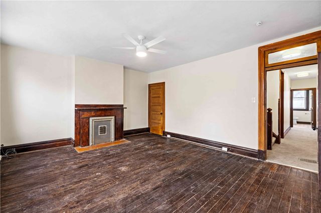 121 Hawkins, Perry Hilltop, PA 15214