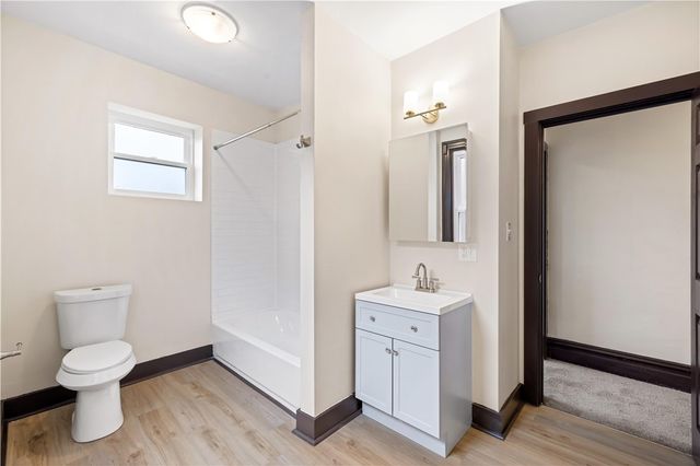 121 Hawkins, Perry Hilltop, PA 15214