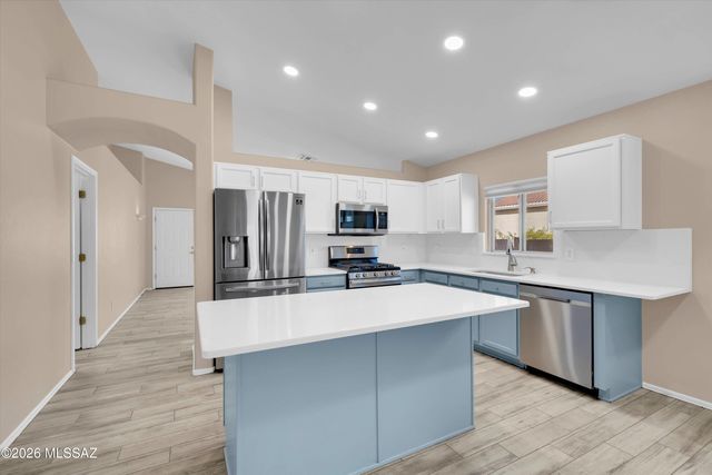 8698 N Joanna Drive, Tucson, AZ 85742