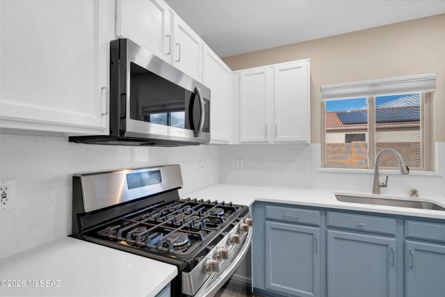 8698 N Joanna Drive, Tucson, AZ 85742