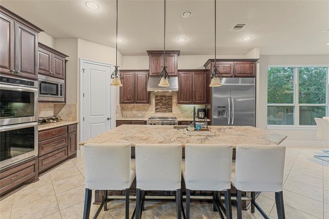 15611 Lake Iris Drive, Houston, TX 77070