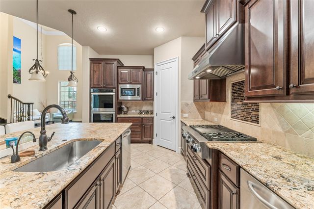 15611 Lake Iris Drive, Houston, TX 77070