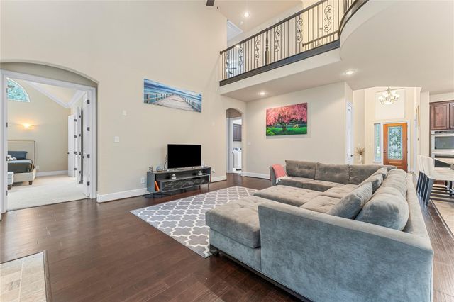 15611 Lake Iris Drive, Houston, TX 77070