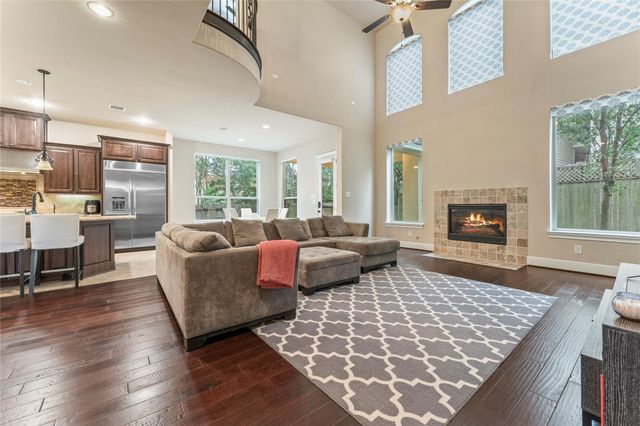 15611 Lake Iris Drive, Houston, TX 77070