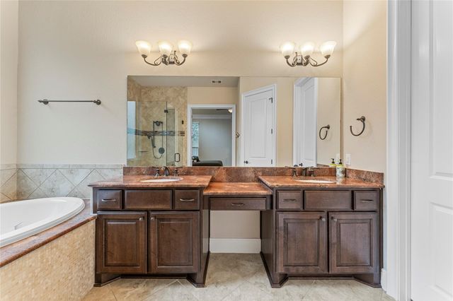 15611 Lake Iris Drive, Houston, TX 77070