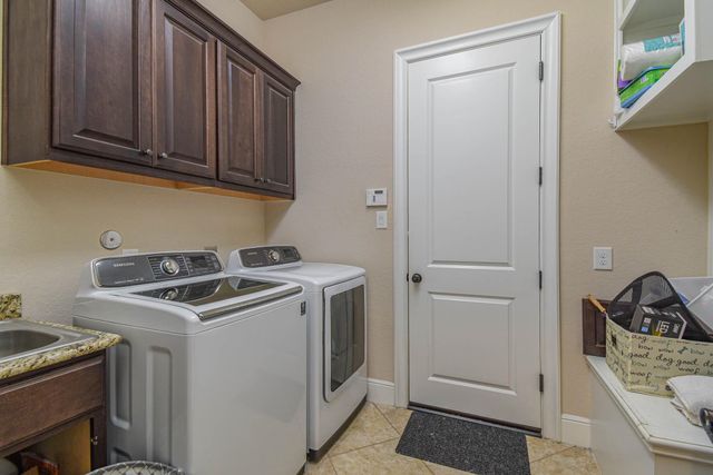 15611 Lake Iris Drive, Houston, TX 77070