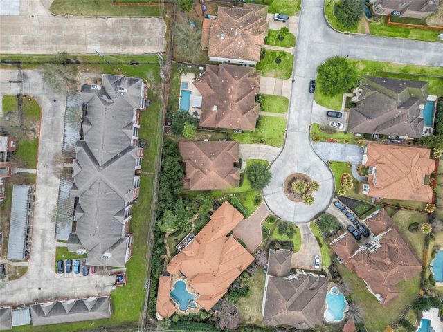 15611 Lake Iris Drive, Houston, TX 77070