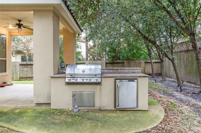 15611 Lake Iris Drive, Houston, TX 77070