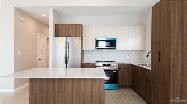 705 Deanne Drive, Weslaco, TX 78596