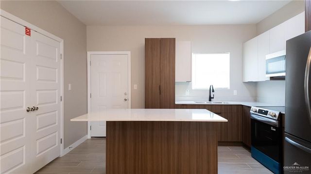 705 Deanne Drive, Weslaco, TX 78596