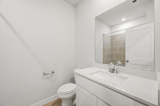 128 Rising Cedar Lane, Hockley, TX 77447