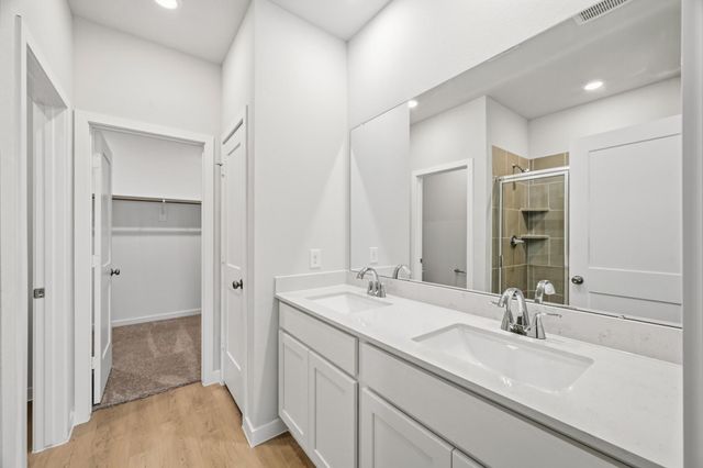 128 Rising Cedar Lane, Hockley, TX 77447