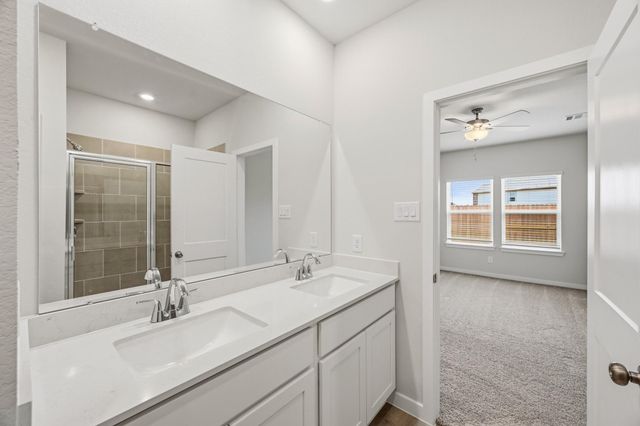 128 Rising Cedar Lane, Hockley, TX 77447