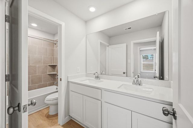 128 Rising Cedar Lane, Hockley, TX 77447