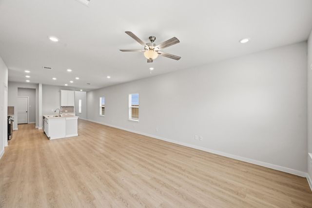 128 Rising Cedar Lane, Hockley, TX 77447