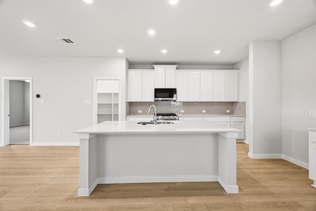 128 Rising Cedar Lane, Hockley, TX 77447
