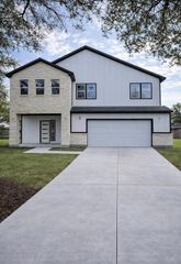 2104 Montana Street, Baytown, TX 77520