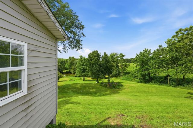 1533 Hilltop Lane, St Louis, MO 63138