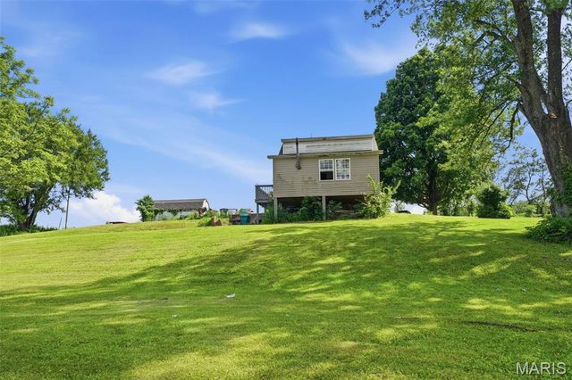 1533 Hilltop Lane, St Louis, MO 63138