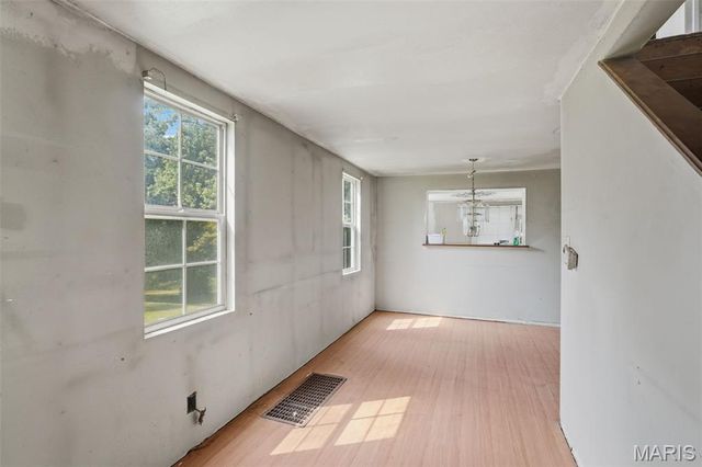 1533 Hilltop Lane, St Louis, MO 63138