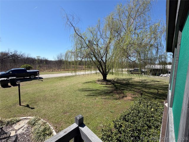 608 W Curtis, Calera, OK 74730