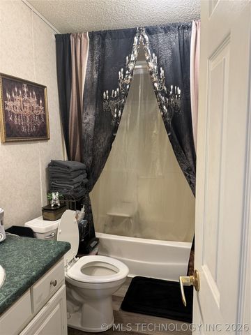 608 W Curtis, Calera, OK 74730