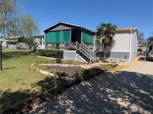 608 W Curtis, Calera, OK 74730