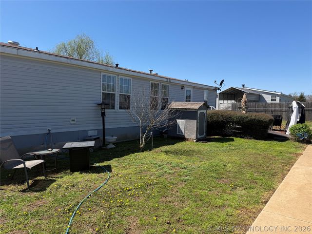 608 W Curtis, Calera, OK 74730