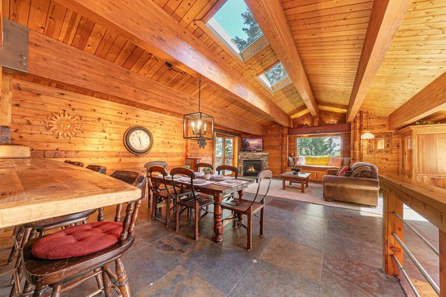 12817 Stockholm Way, Truckee, CA 96161