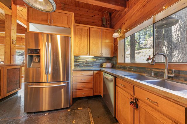 12817 Stockholm Way, Truckee, CA 96161