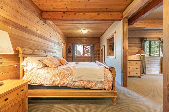 12817 Stockholm Way, Truckee, CA 96161