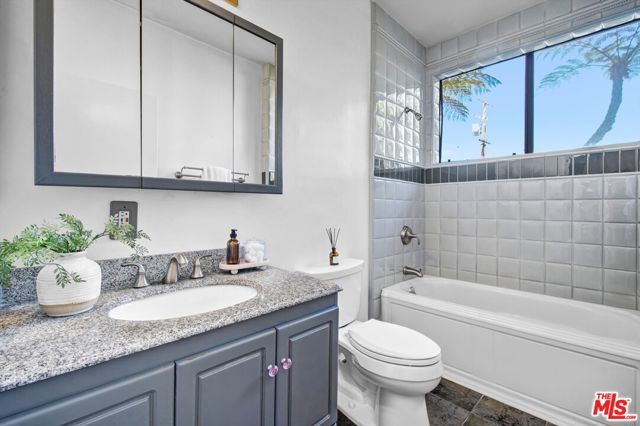 1013 Bay Street, Santa Monica, CA 90405