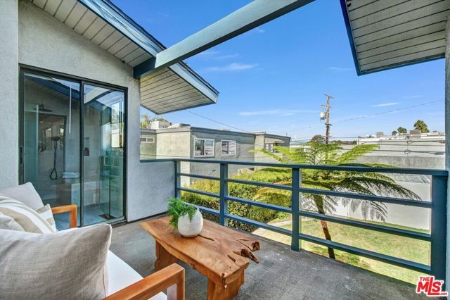 1013 Bay Street, Santa Monica, CA 90405