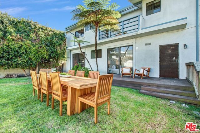 1013 Bay Street, Santa Monica, CA 90405