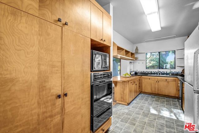 1013 Bay Street, Santa Monica, CA 90405