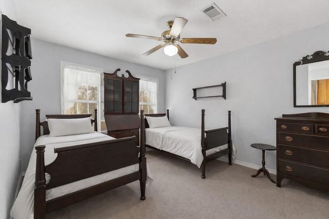 1001 Hemingway Drive, College Station, TX 77845