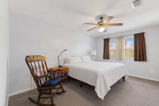 1001 Hemingway Drive, College Station, TX 77845