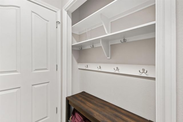 1001 Hemingway Drive, College Station, TX 77845