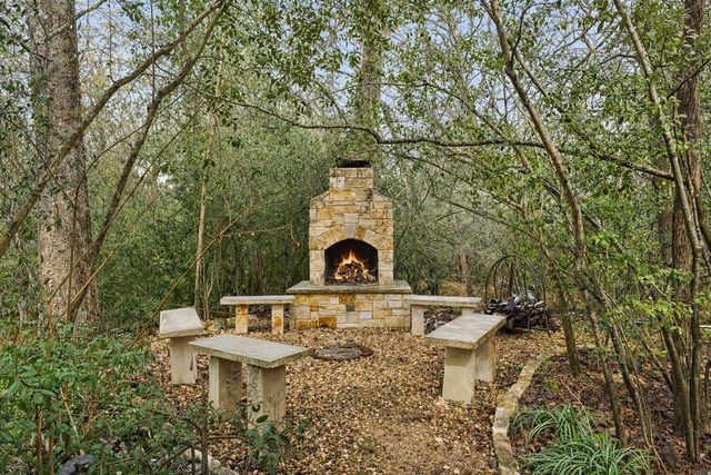 1001 Hemingway Drive, College Station, TX 77845