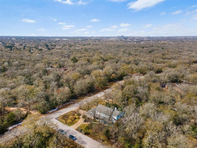 1001 Hemingway Drive, College Station, TX 77845