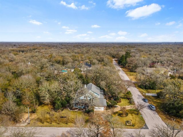 1001 Hemingway Drive, College Station, TX 77845