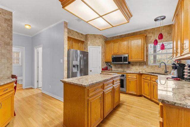 1001 Hemingway Drive, College Station, TX 77845