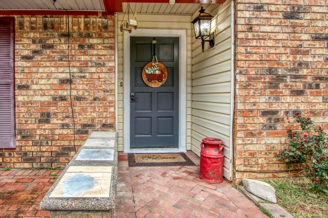 1603 W Hawthorne Rd, Leesville, LA 71446