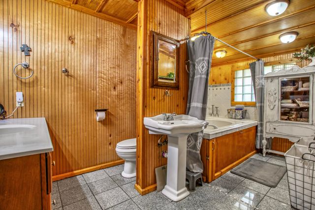 1603 W Hawthorne Rd, Leesville, LA 71446