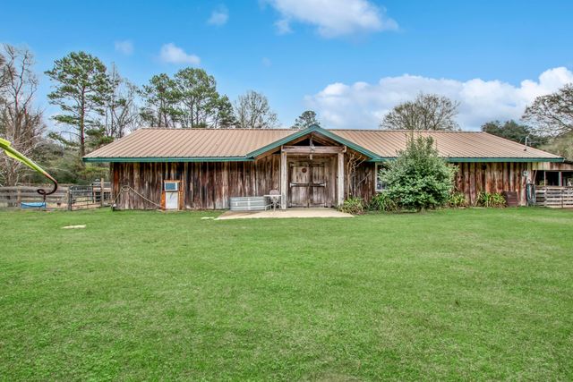 1603 W Hawthorne Rd, Leesville, LA 71446