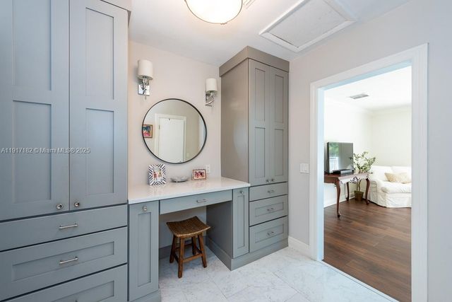 9400 E Broadview Dr, Bay Harbor Islands, FL 33154