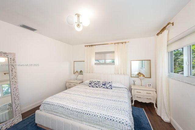 9400 E Broadview Dr, Bay Harbor Islands, FL 33154