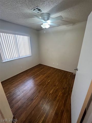 914 Scarlet Ridge Drive, Las Vegas, NV 89128